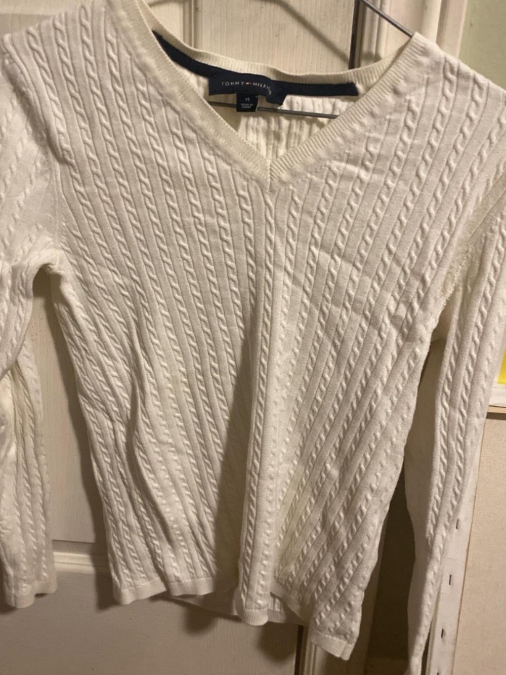Tommy Hilfiger Women’s V neck Sweater Size Medium